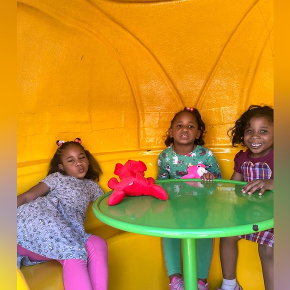 Meet your Posher, Melanie - Picture 3 of 6